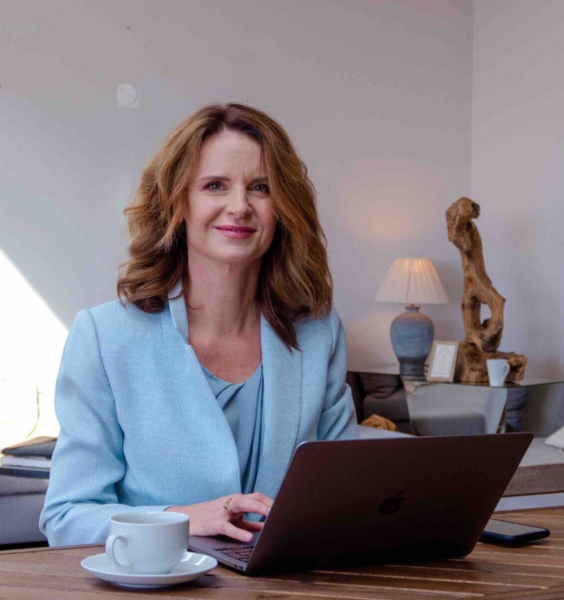 newsletter-signup When do I sell shares in companies you have invested in